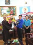 Thăm và chúc mừng Ban trị sự Giáo hội Phật giáo huyện nhân Đại lễ Phật đản năm 2018