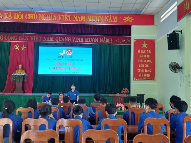 Bình Hải: Chi đoàn thôn Hiệp Hưng tổ chức sinh hoạt tháng 3.năm 2023.