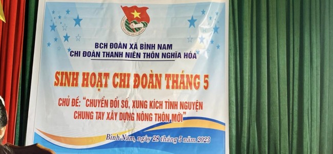 Chi đoàn thôn Nghĩa Hòa, xã Bình Nam tổ chức sinh hoạt Chi đoàn tháng 5.