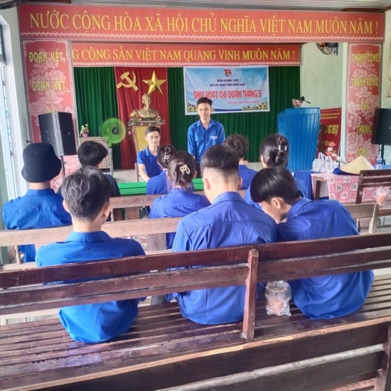 Chi đoàn thôn Phước Châu - Bình Triều tổ chức sinh hoạt chi đoàn tháng 5