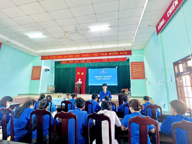 Bình Trung: Chi đoàn thôn Tứ Sơn tổ chức sinh hoạt hè tháng chi đoàn tháng 7 năm 2023