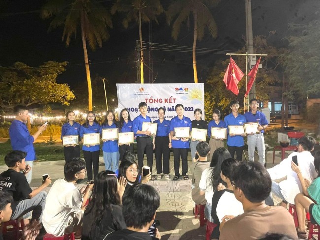 Đoàn thị trấn Hà Lam: Tổng kết hoạt động hè năm 2023