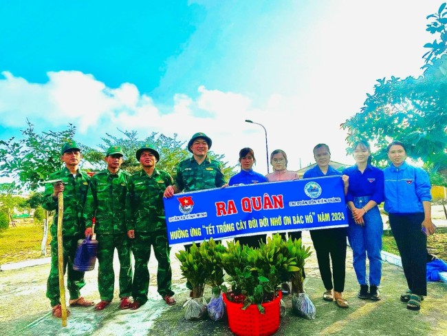 Bình Minh: Ban chấp hành đoàn xã phối hợp ra quân hưởng ứng "Tết trồng cây đời đời nhớ ơn Bác Hồ' năm 2024