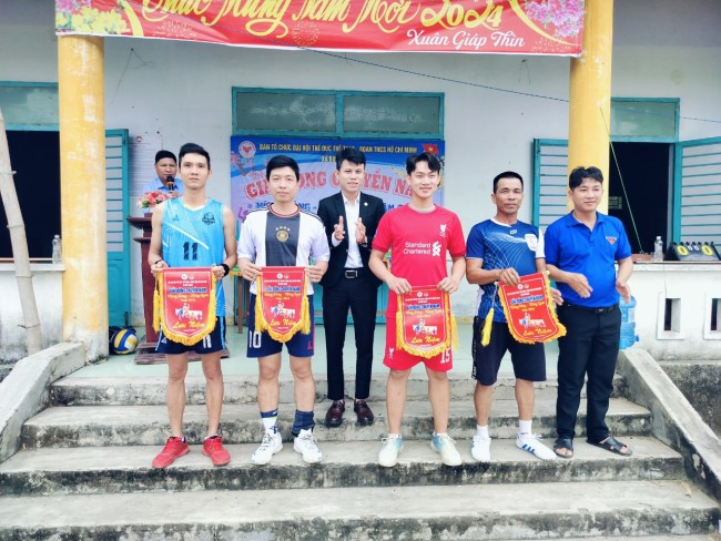 Bình Giang: Phối hợp tổ chức giải bóng Chuyền thanh niên “Mừng Đảng đón xuân” Giáp Thìn năm 2024