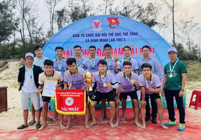 Bình Minh: Phối hợp tổ chức giải bóng đá nam bãi biển năm 2024