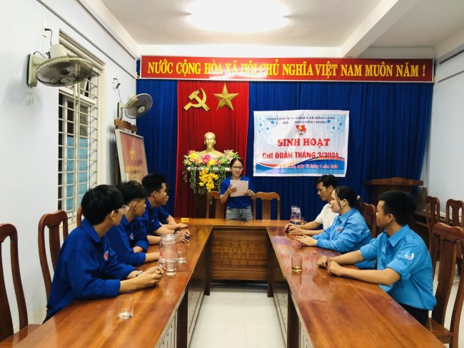 Chi đoàn thôn Hiền Phong xã Bình Lãnh tổ chức sinh hoạt chi đoàn