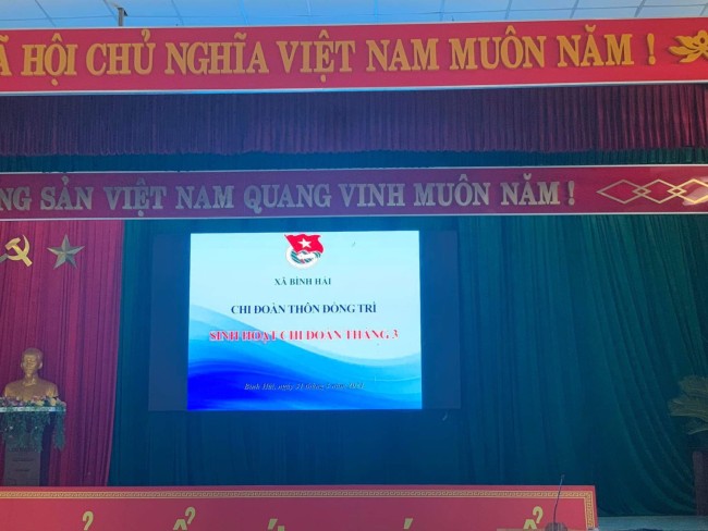 Tuổi trẻ xã Bình Hải tổ chức sinh hoạt chi đoàn thôn Đồng Trì