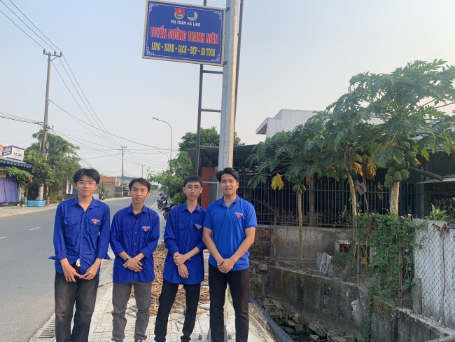 Đoàn - Hội LHTNVN thị trấn Hà Lam duy trì "Tuyến đường thanh niên Sáng - Xanh - Sạch - Đẹp - An toàn"