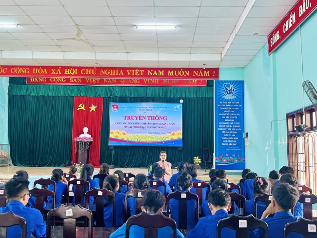 BÌNH TRUNG PHỐI HỢP TỔ CHỨC TRUYỀN THÔNG CHĂM SÓC SKSS CHO TRẺ VỊ THÀNH NIÊN VÀ PHÒNG CHỐNG BẠO LỰC HỌC ĐƯỜNG NĂM 2024