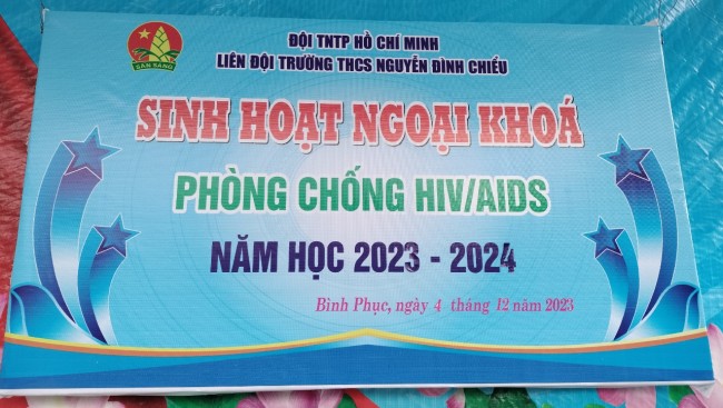 Liên đội THCS Nguyễn Đình Chiểu Tổ chức sinh hoạt ngoại khóa Phòng chống HIV/AIDS