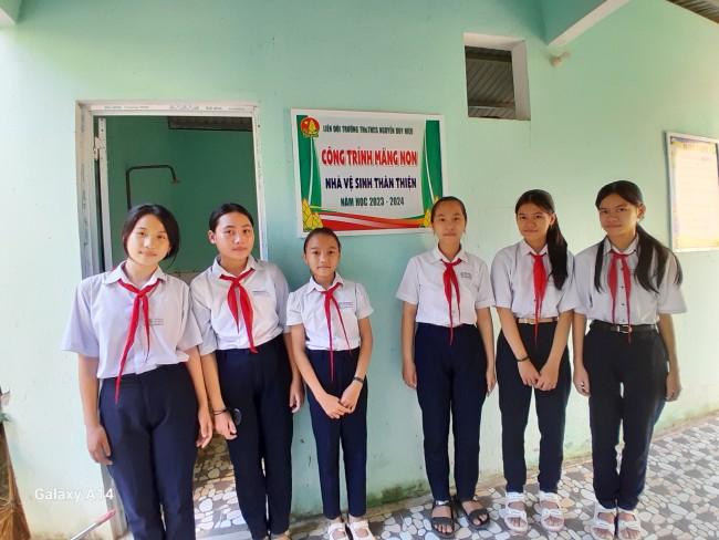 Liên đội Trường TH&THCS Nguyễn Duy Hiệu hoàn thành công trình măng non " Nhà vệ sinh thân thiện" năm học 2023-2024