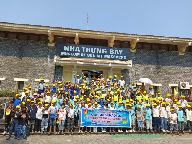 Liên đội trường TH Nguyễn Văn Cừ tổ chức hành trình về địa chỉ đỏ năm học 2023-2024