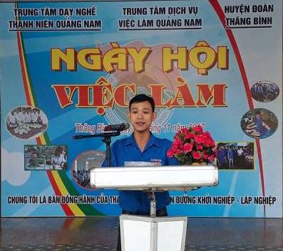 Đ/c Trần Hữu Phước - Phó Bí thư Huyện đoàn, phát biểu khai mạc Ngày hội