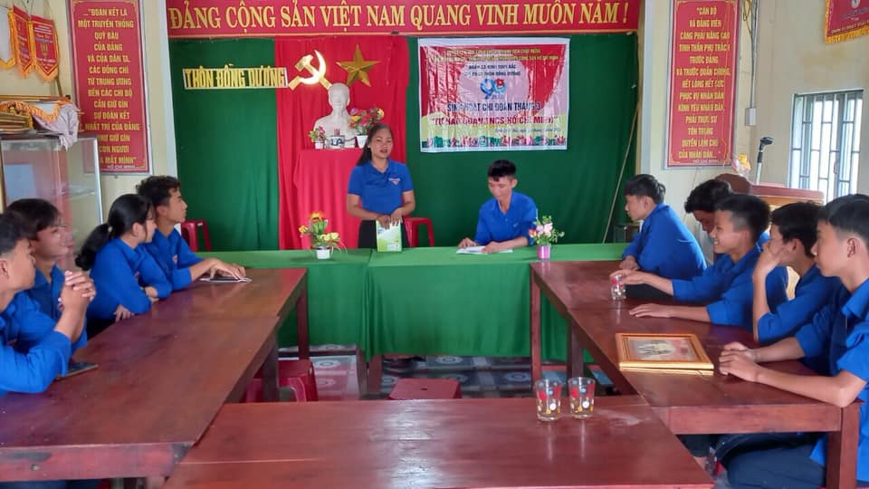 Chi đoàn thôn Đồng Dương tổ chức sinh hoạt chủ đề tháng 3