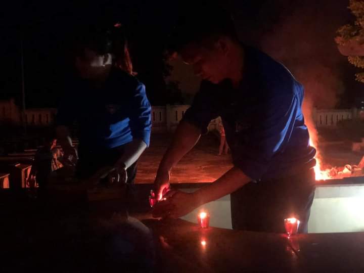 Tuổi trẻ Bình Định Bắc tổ chức lễ Thắp nến tri ân các anh hùng liệt sĩ