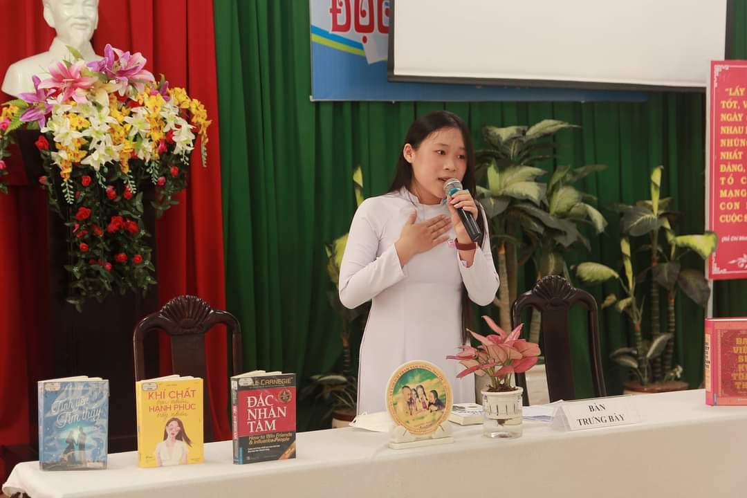 Đoàn trường THPT Hùng Vương tổ chức Hội thi Đọc sách cùng bạn năm 2022