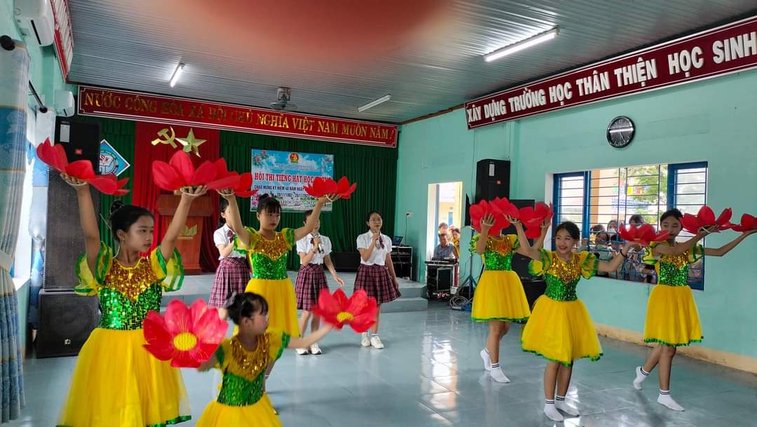 Đoàn thanh niên - Hội đồng đội xã Bình Nguyên tổ chức các hoạt động chào mừng kỷ niệm 40 năm Ngày nhà giáo Việt Nam
