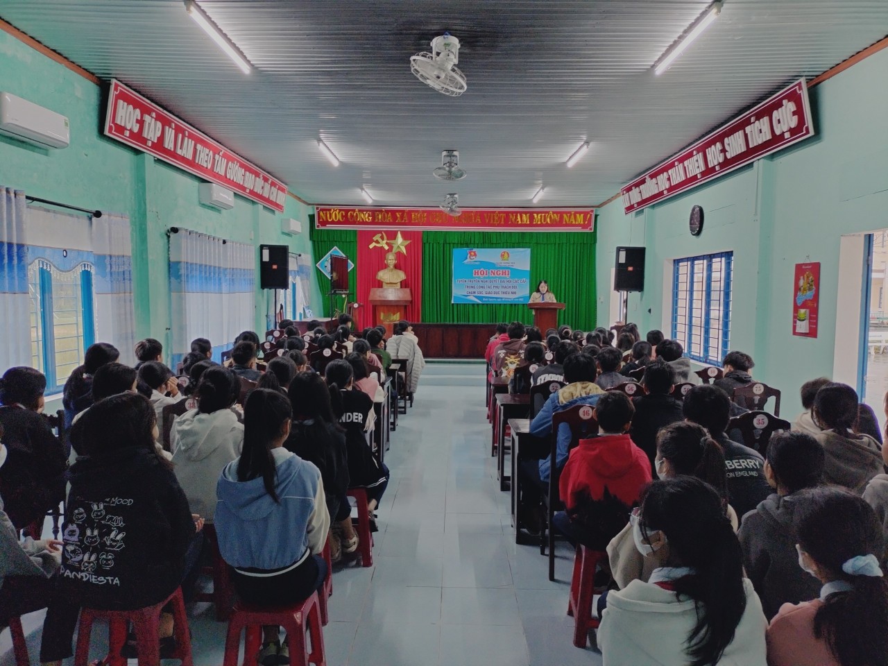 Đoàn Thanh niên - Hội đồng đội xã Bình Nguyên phối hợp cùng liên đội trường THCS Huỳnh Thúc Kháng triển khai nghị quyết Đại hội Đoàn các cấp
