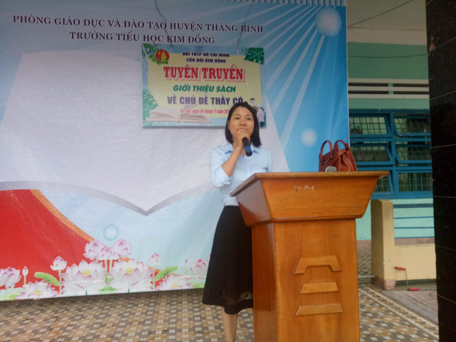 Kim Đồng tổ chức tuyên truyền giới thiệu sách về chủ đề thầy cô
