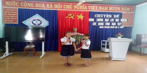 Liên đội trường Tiểu học Lương Định Của tổ chức sinh hoạt chuyên đề "Phòng chống bạo lực học đường - Xây dựng tình bạn đẹp"