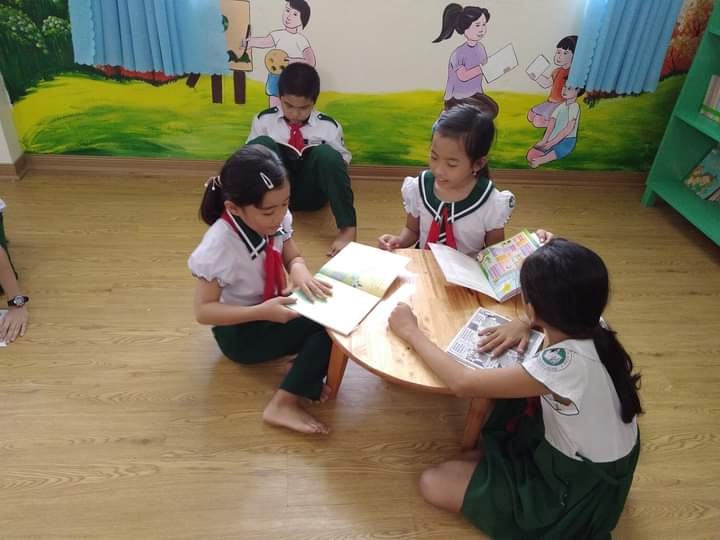 Kim Đồng tổ chức thực hiện phong trào đọc sách trong toàn thể học sinh