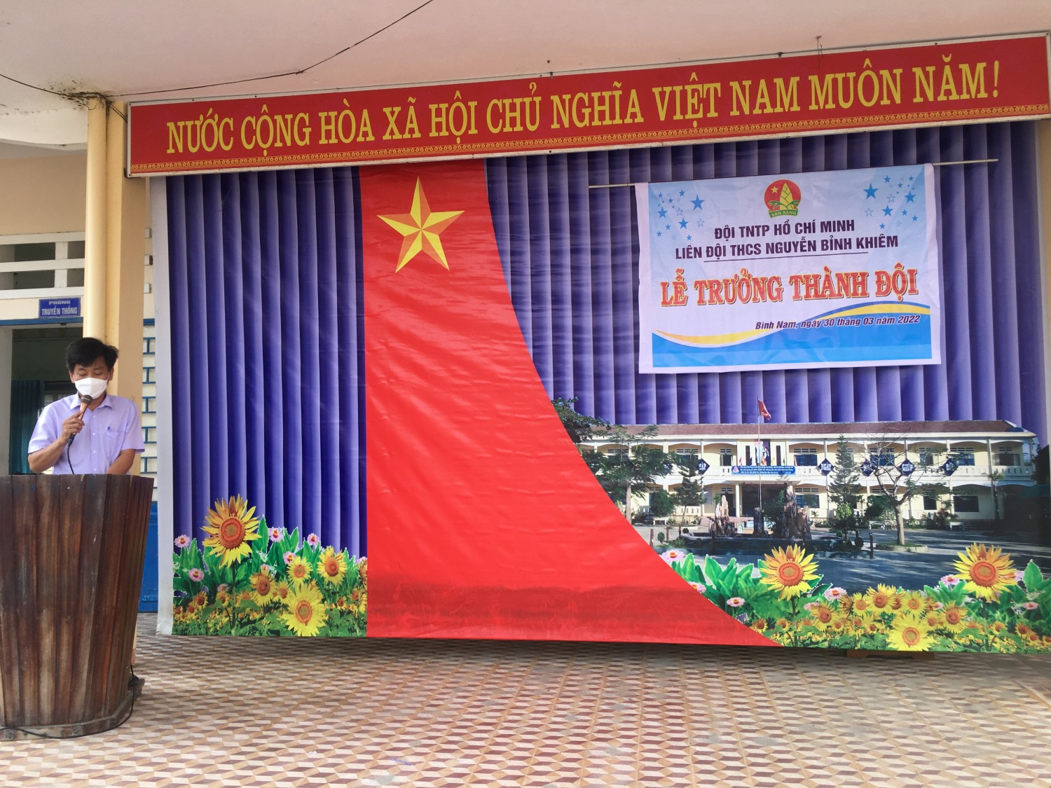 Sáng Ngày 30/3/2022 Liên đội THCS Nguyễn Bỉnh Khiêm tổ chức lễ trưởng thành Đội cho học sinh khối 9