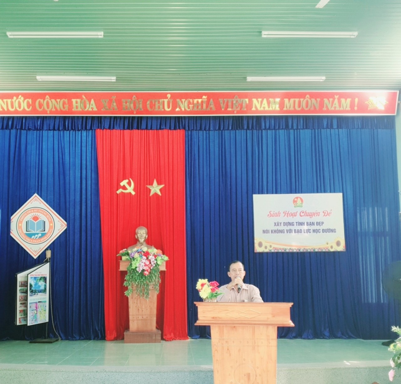 Liên đội trường THCS Phan Đình Phùng tổ chức sinh hoạt chuyên đề "Xây dựng tình bạn đẹp, nói không với bạo lực học đường""