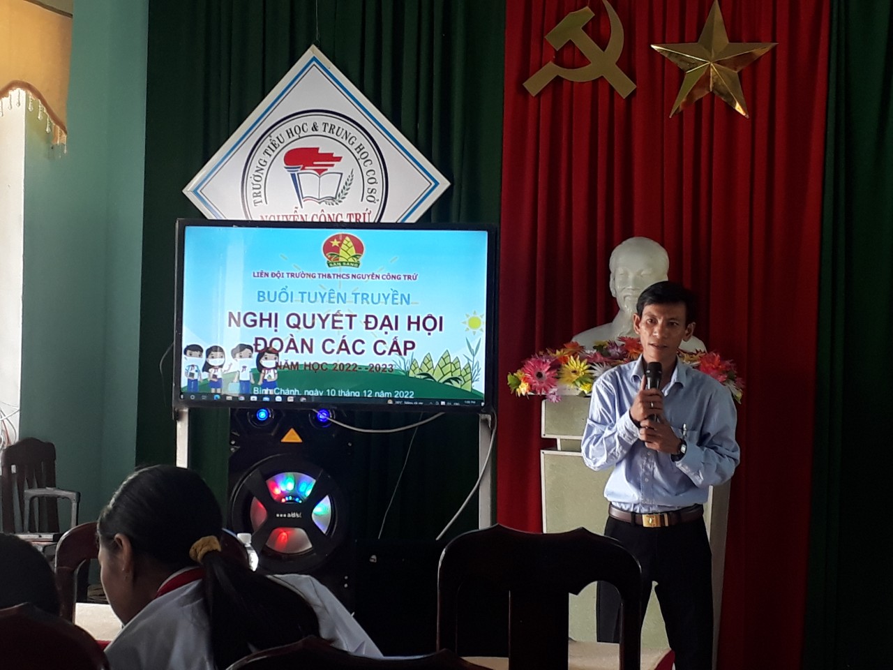 Liên đội trường TH&THCS Nguyễn Công Trứ tổ chức tuyên truyền Nghị quyết Đại hội đoàn các cấp và Tập huấn Phòng, chống bạo lực, xâm hại trẻ em cho đội viên, nhi đồng