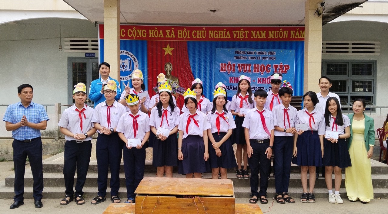 Liên đội Trường THCS Lê Quý Đôn tổ chức Hội thi  “Đố vui học tập”.