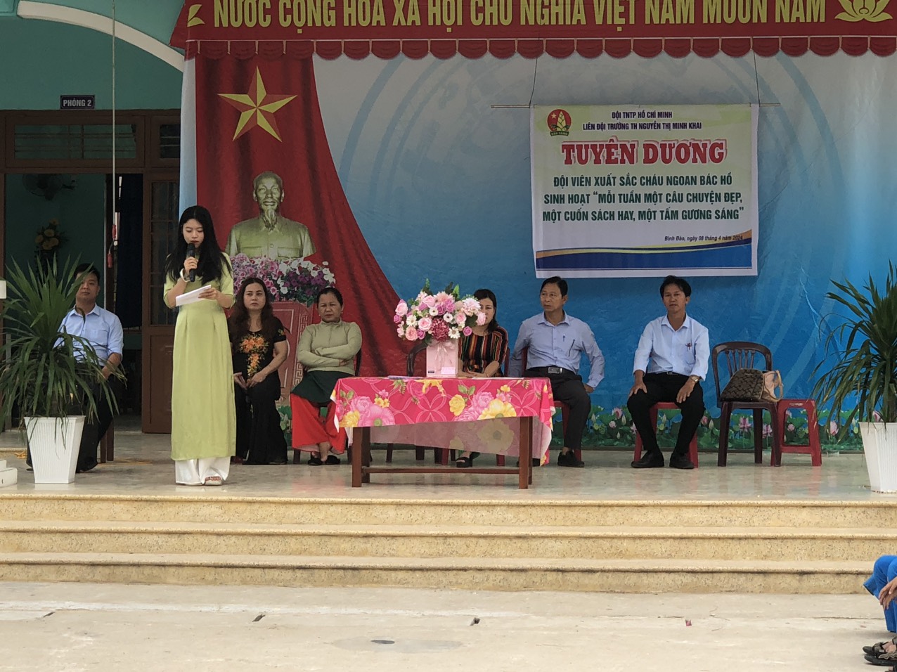 Liên đội Trường TH Nguyễn Thị Minh Khai Tổ chức Tuyên dương “đội viên xuất sắc, cháu ngoan Bác Hồ”năm học 2023-2024