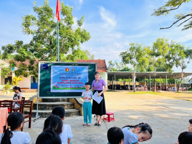 Liên đội trường tiểu học Mạc Đĩnh Chi tổ chức sinh hoạt chủ đề “Xây dựng tình bạn đẹp nói không với bạo lực học đường” năm học 2024-2025