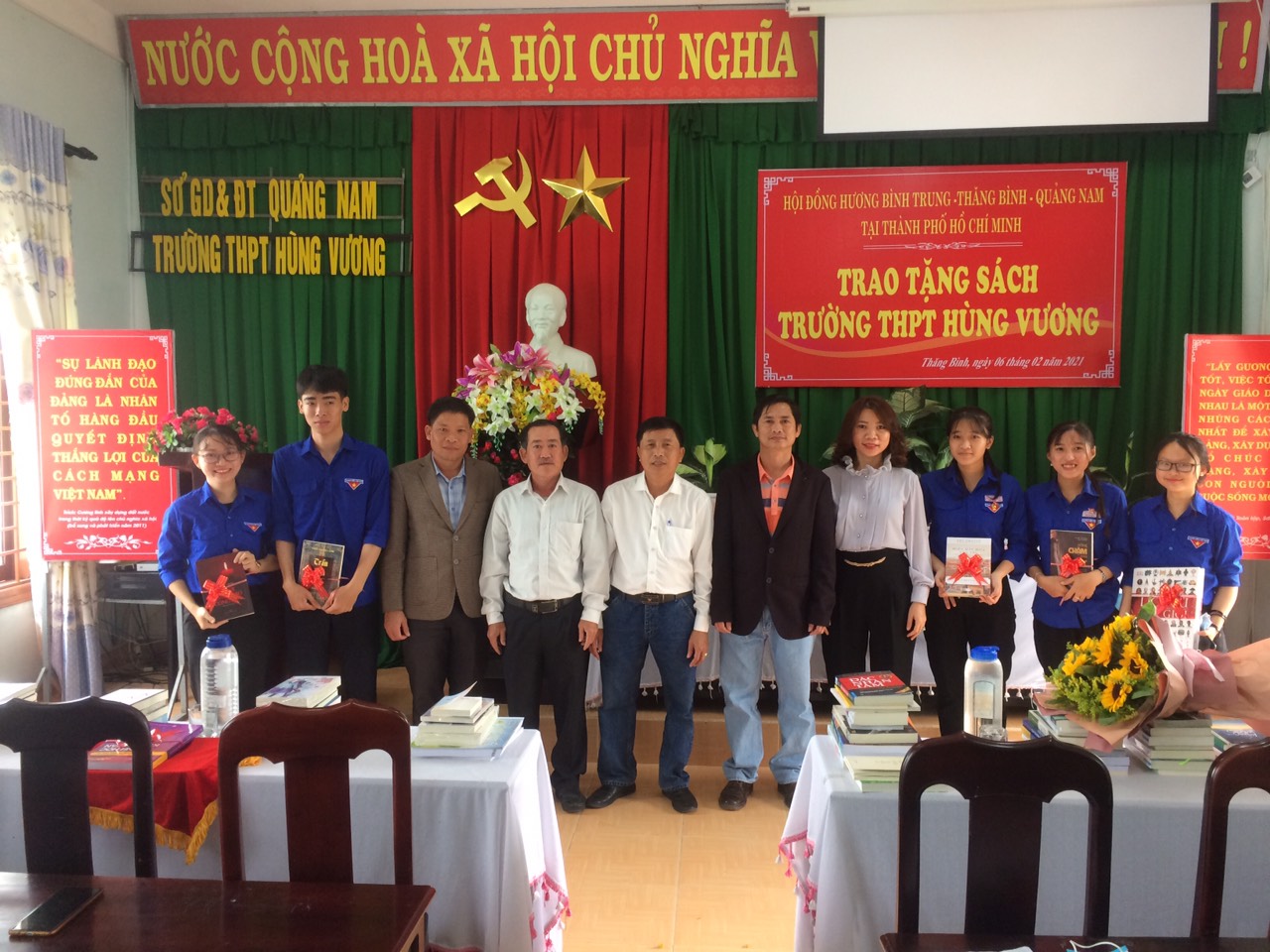 Đoàn Thanh niên Cao su Phước Hòa với mô hình Tủ sách thanh niên